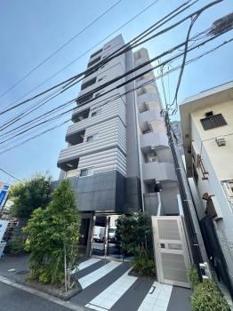 北西側から　スタイリッシュなライトグレーのタイル貼り