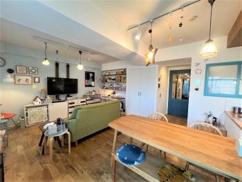 暮らしを豊かに彩る、開放的なリビングダイニング