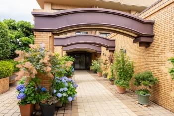 エントランス前