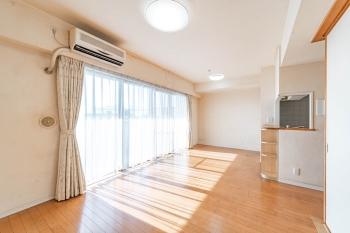 南向き・陽当たり良好なリビング・ダイニング