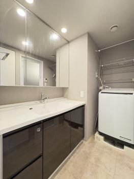 三面鏡洗面化粧台