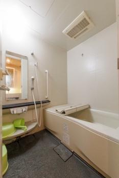 浴室乾燥機が設置されています。季節や天候を問わず、いつでも快適に利用可能です。