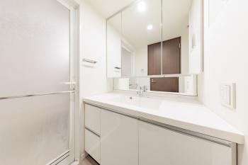 鏡裏収納付き三面鏡付化粧台