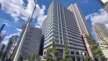 現地外観、2018年1月築、総戸数195戸