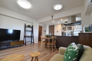 リビングダイニング（足元から温まる床暖房付き）