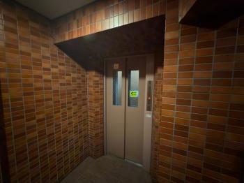 エレベーター付き