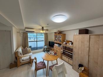 白基調で作られたリビング