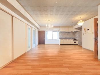 リビングダイニング（CGで作成したリフォームイメージです）