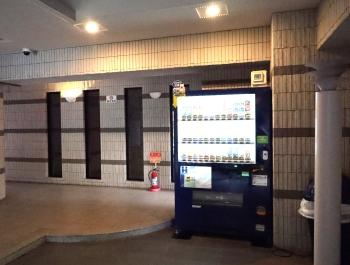 ロビーにはベンダー設置