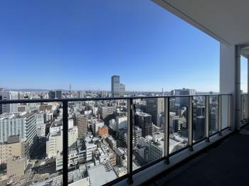 東側バルコニーからの眺望（眺望は永続的に保証されるものではありません）