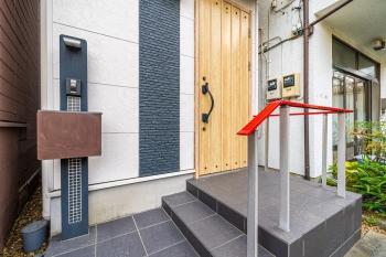 玄関アプローチ