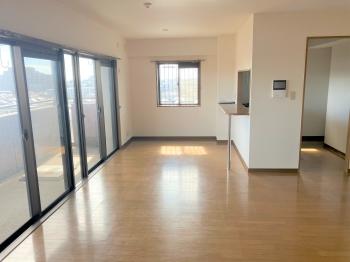 リビングダイニング