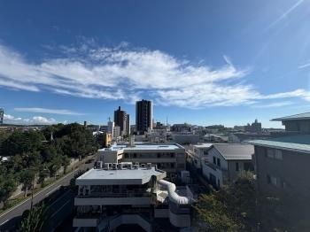 南側バルコニーからの眺望（眺望は永続的に保証されるものではありません）