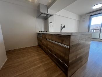 複数料理に便利な３つ口コンロ