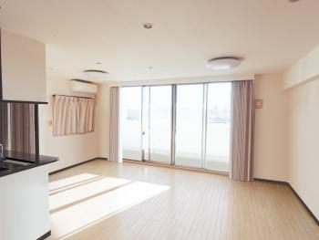 リビング・ダイニング　ＣＧで作成したリフォームイメージです。