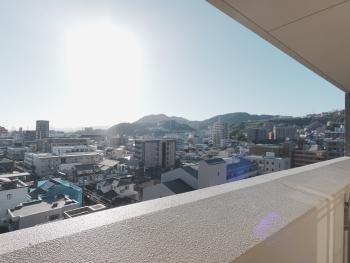 南西側バルコニーからの眺望　眺望は永続的に保証されるものではございません