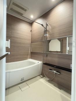 サイズ1418タイプのユニットバス　浴室換気乾燥暖房機付