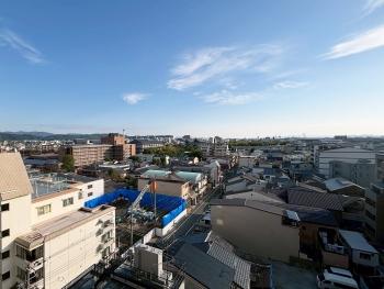 南側バルコニーからの眺望　京都タワーや世界遺産「東寺」が望めます。