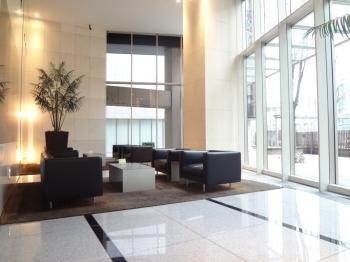 お客様とのお待ち合わせにも利用可能なロビー