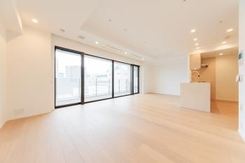 約20.1帖の南向きリビングダイニング