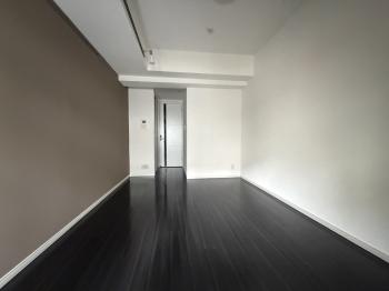 洋室、アクセント壁紙