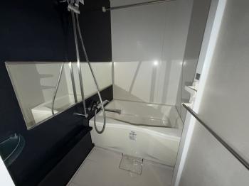 浴室、ワイドミラー