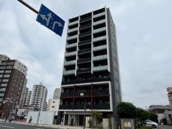 スタイリッシュな印象を与える外観