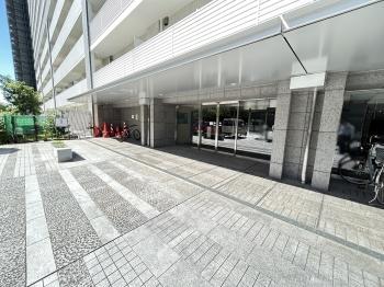 「エントランス」