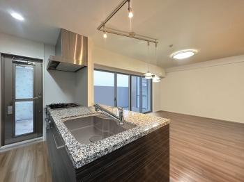 リビング・ダイニング（CGで作成したリフォームイメージです）