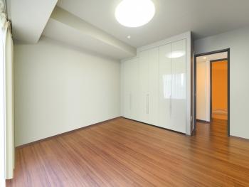 約６．８帖の洋室（CGで作成したリフォームイメージです）