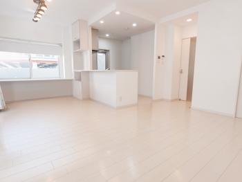 LDK写真　CGで加工したリフォームイメージになります。