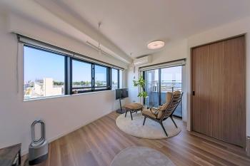 リビングダイニングキッチンは約13.2帖の空間です