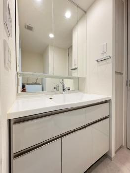 三面鏡洗面化粧台