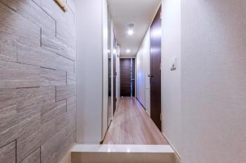 室内玄関から廊下