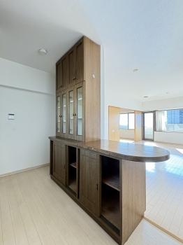 収納力のあるキッチン棚