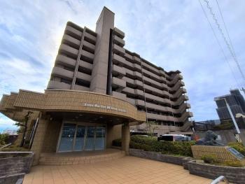 「ライオンズ」ブランドのマンションです。