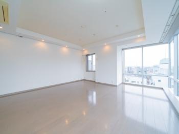 足元には床暖房が備わっています