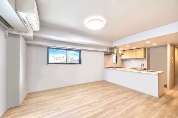 陽光が差し込む明るい空間　CGで作成したリフォームイメージです。