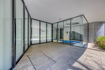 エントランス外観