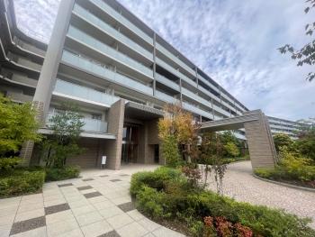 車寄せのあるエントランス