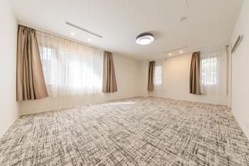 約１６．３帖のマスターベッドルーム