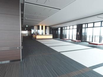 12階ロビーにはコンシェルジュサービス付。