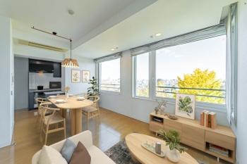 リビング、ダイニング　CGで家具等を設置したイメージです。