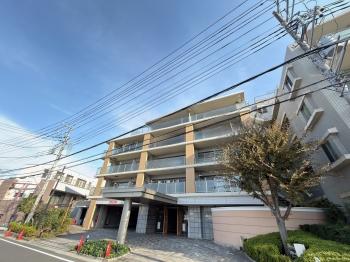 総戸数120戸のマンション。