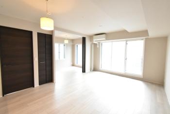 リビング・ダイニング（約１２．８帖）