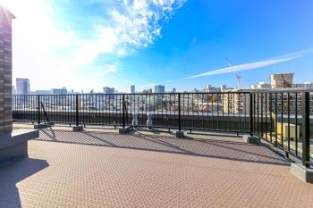 景色を一望できる贅沢な空間（眺望は永続的に保証されるものではありません）