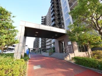 マンションエントランス