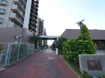 マンションエントランス