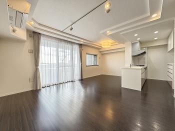 リビング・ダイニング（CGで作成したリフォームイメージです）