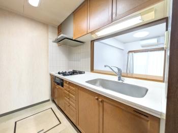 キッチン　床下収納あり（CGで作成したリフォームイメージです）